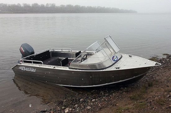 Бестер 450 на воде