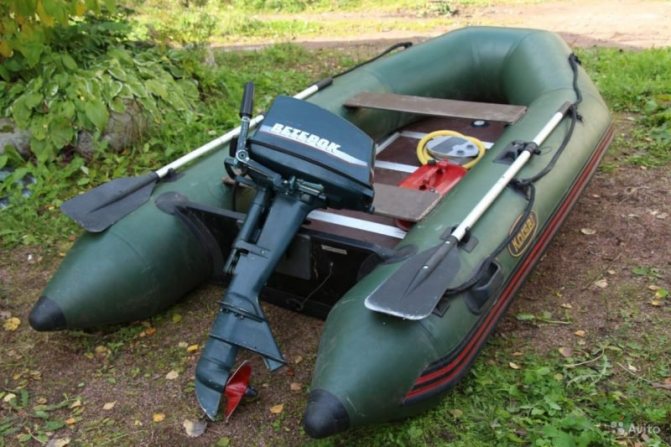 Лодочный мотор Ветерок 12
